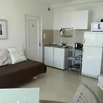 House On The Cliff 아파트 *