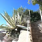 House On The Cliff 公寓
