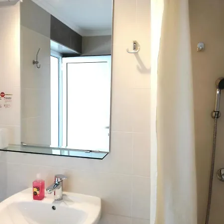 House On The Cliff *