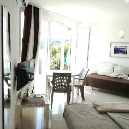 House On The Cliff Διαμέρισμα *